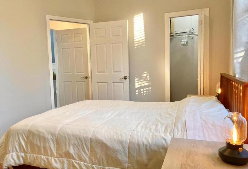 Номер Deluxe, Lovely Guesthouse In The Up And Coming Springfield