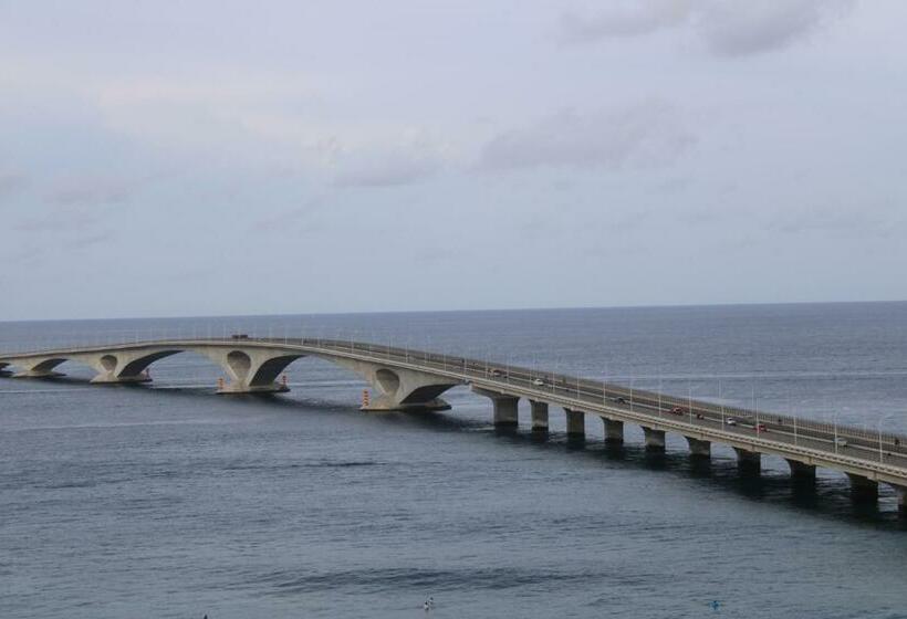 اتاق لوکس با بالکن و چشمانداز دریا, Beehive Premier