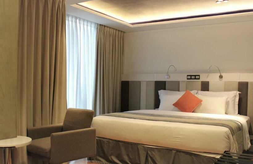 اتاق لوکس با بالکن و چشمانداز دریا, Beehive Premier