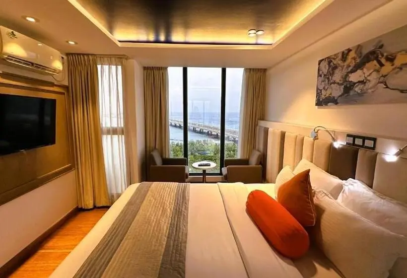 Deluxe Suite Sea View, Beehive Premier