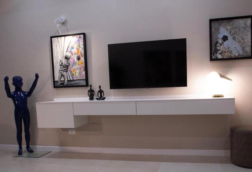 キングサイズベッドのスタンダードルーム, La Chimera Luxury Home