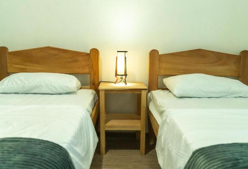 اتاق استاندارد با چشمانداز کوهستان, Orenda