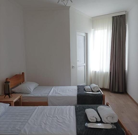 اتاق استاندارد با چشمانداز کوهستان, Orenda