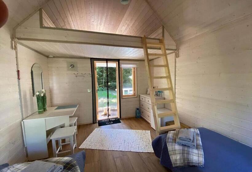 بنگله خانوادگی, Sambla Majutus