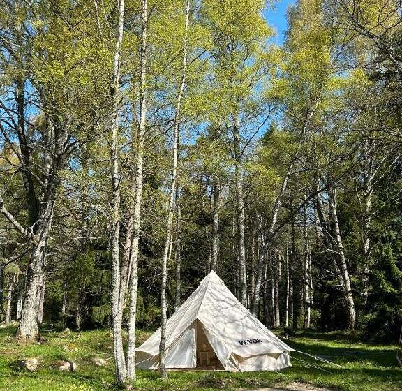 چادر با خدمات رفاهی استاندارد, Sambla Majutus