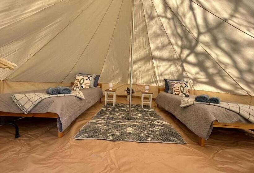 چادر با خدمات رفاهی استاندارد, Sambla Majutus