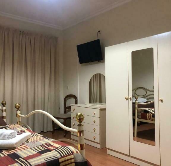 חדר סטנדרט לשלושה, Restaurante Residencial Pizzaria S. Estevão