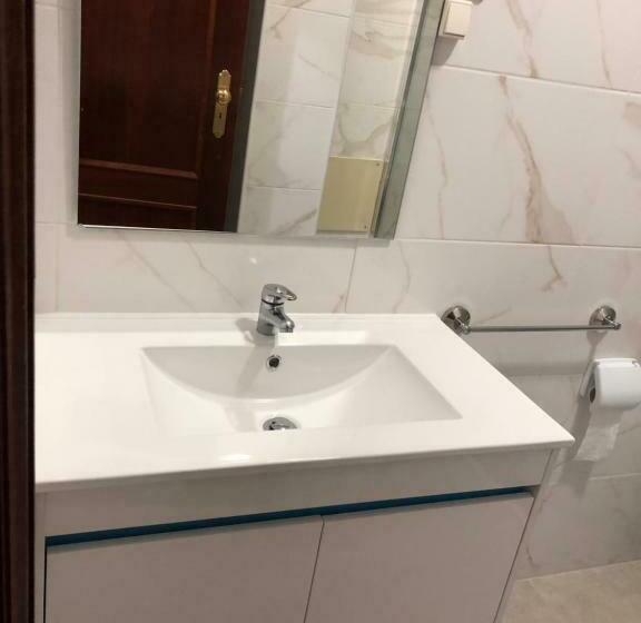 חדר סטנדרט לשלושה, Restaurante Residencial Pizzaria S. Estevão