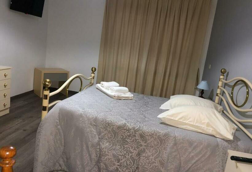 חדר סטנדרט, Restaurante Residencial Pizzaria S. Estevão