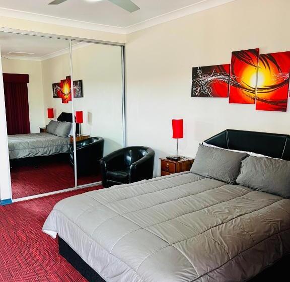 اتاق لوکس, Mirambeena Motel