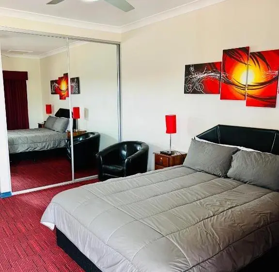 اتاق لوکس, Mirambeena Motel
