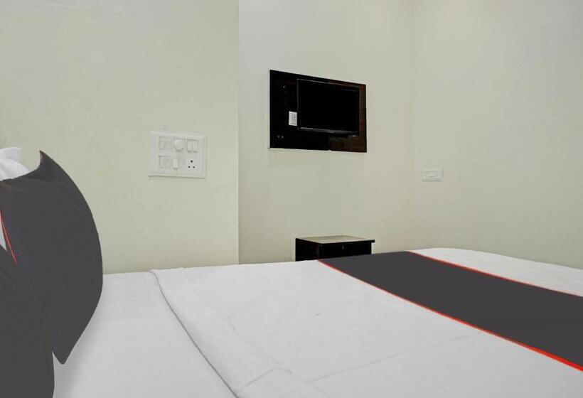 غرفة كلاسيكية ثلاثية, Collection O Brahma Residency