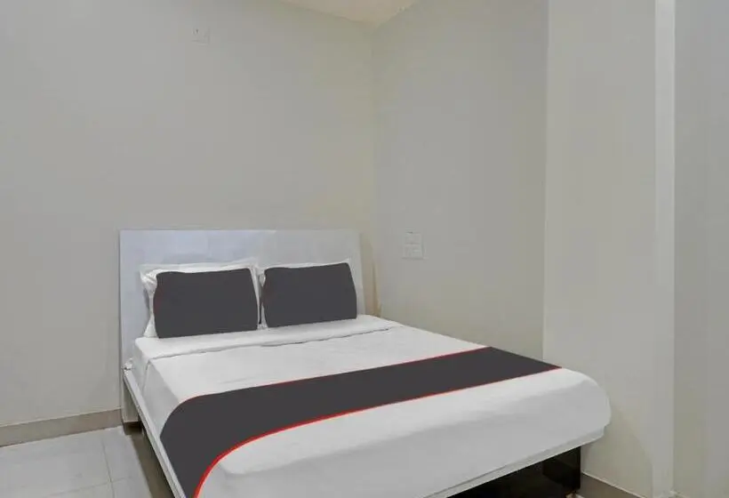 Classic Kolmen Hengen Huone, Collection O Brahma Residency