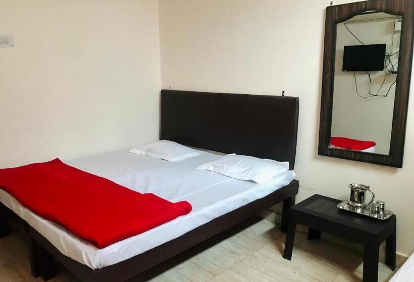 标准三人间, Diamond