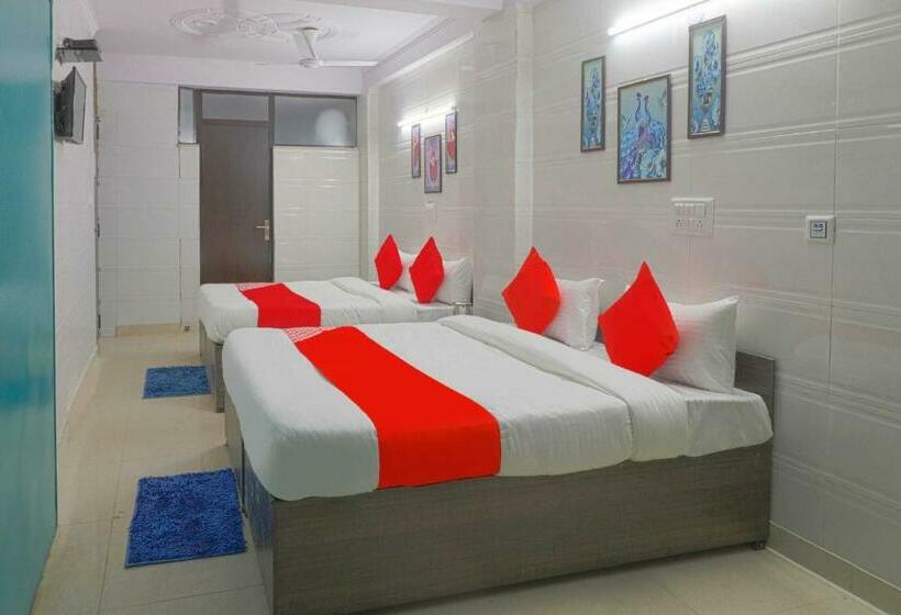 트리플 클래식 룸, Oyo Flagship 81070 Sunshine