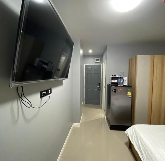 דירת חדר, The Northern Mfu