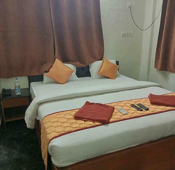 חדר דלוקס, Ruthran Guest House