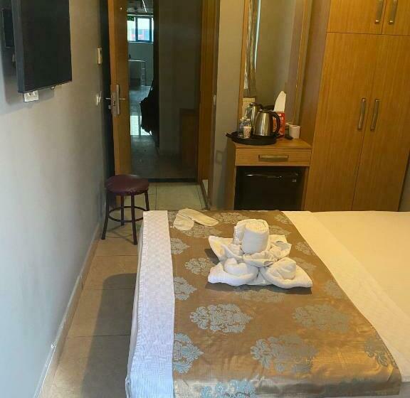 חדר אקונומי, Esen Life