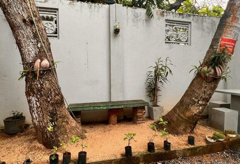 Номер Deluxe, The Lovina Place