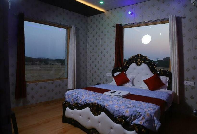 חדר דלוקס, O Krishna Manu Palace