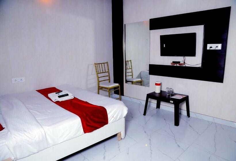 Номер Deluxe, O Krishna Manu Palace