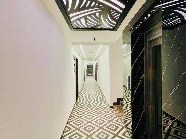 ファミリールーム, Lake View Airport Zone