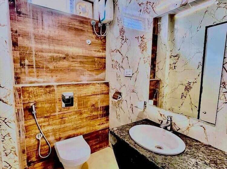 ファミリールーム, Lake View Airport Zone