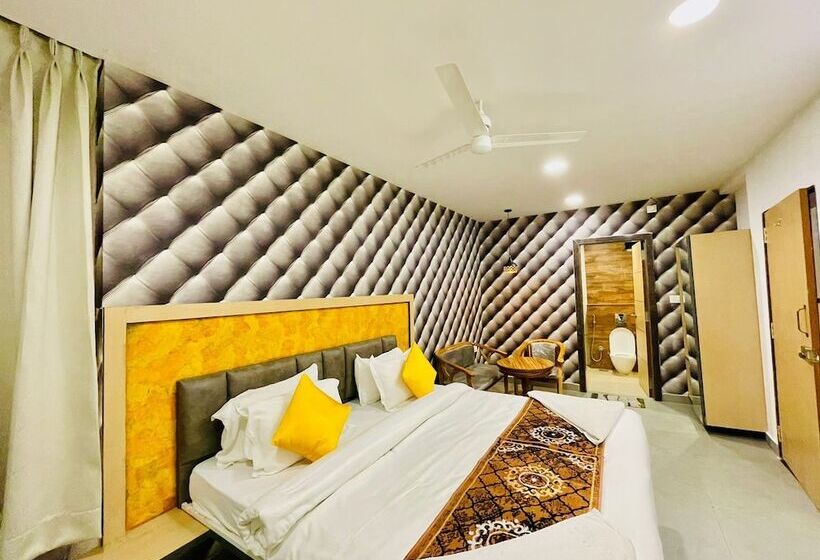 ファミリールーム, Lake View Airport Zone