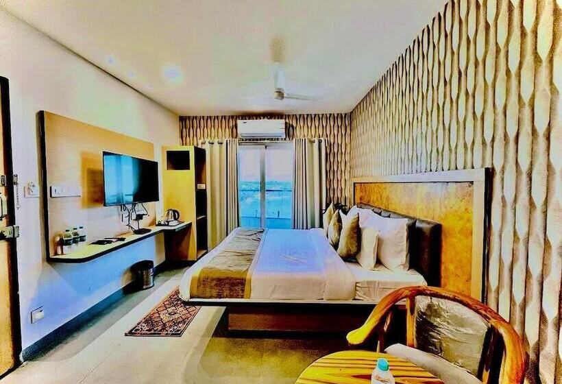 ファミリールーム, Lake View Airport Zone