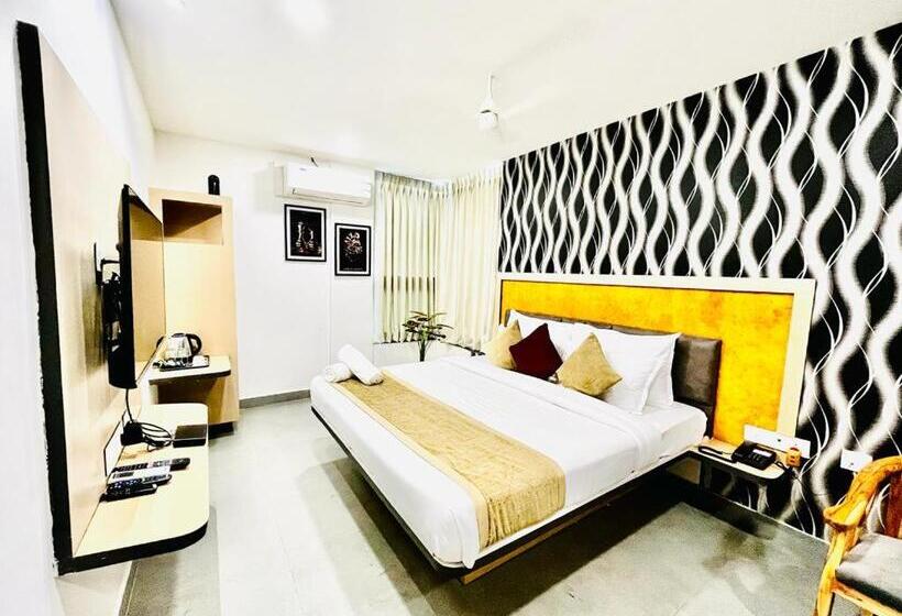 キングサイズベッドのデラックスルーム, Lake View Airport Zone