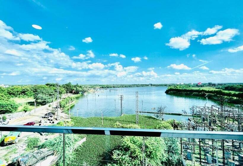 ファミリールーム, Lake View Airport Zone