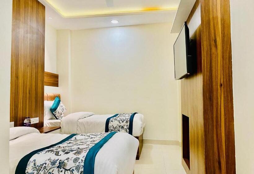 غرفة ديلوكس, White And Restaurant 300 Mtr From Golden Temple