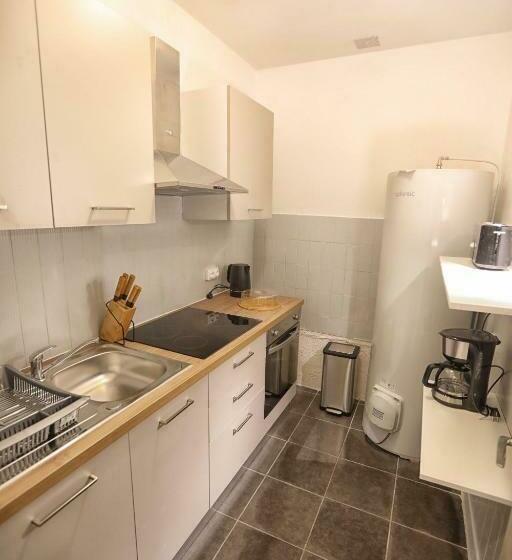 דירת חדר עם טרסה, Eden Auberge