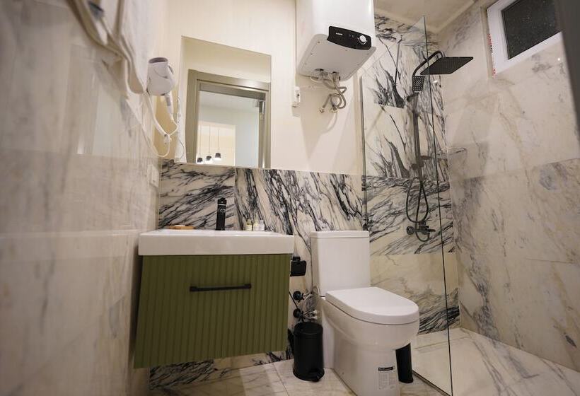 家庭套房, Monev Suites