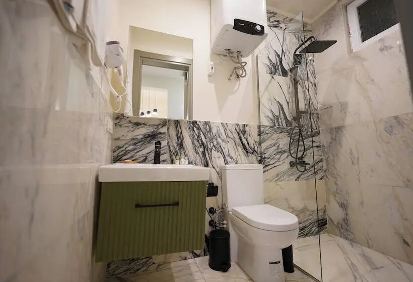 スイート（家族用）, Monev Suites