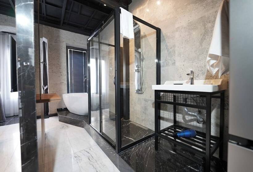 套房, Monev Suites