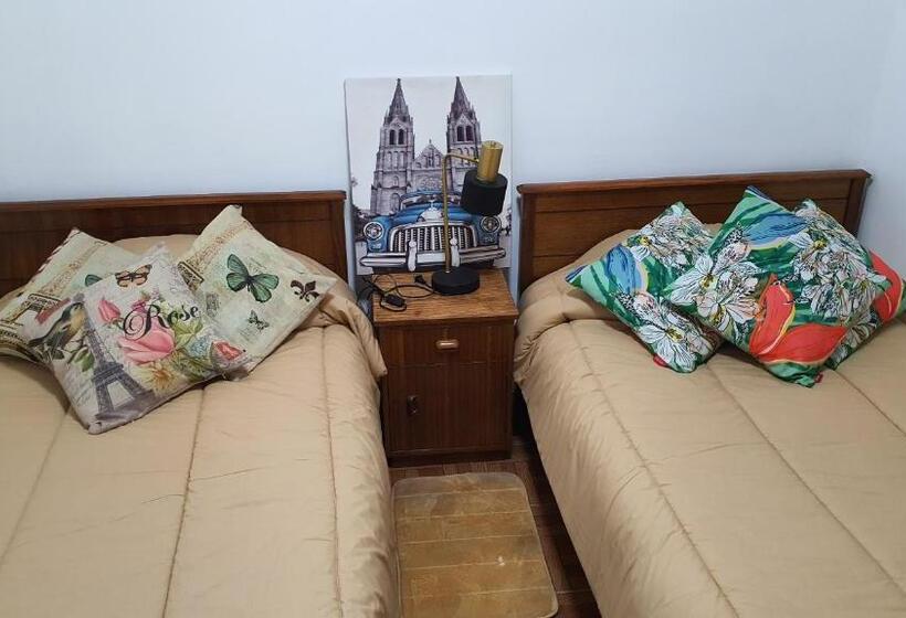 スタンダードルーム, Hostal Costa Brava