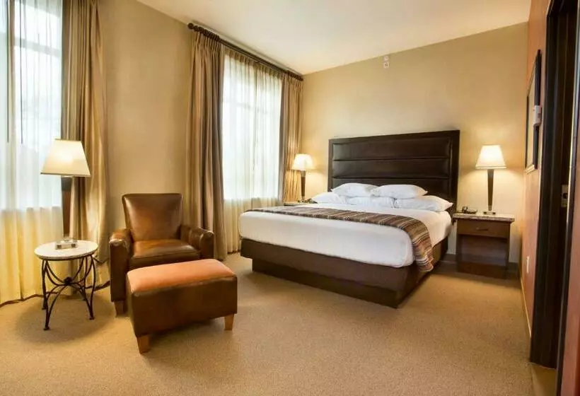 キングサイズベッドのデラックスルーム, Drury Plaza Hotel In Santa Fe