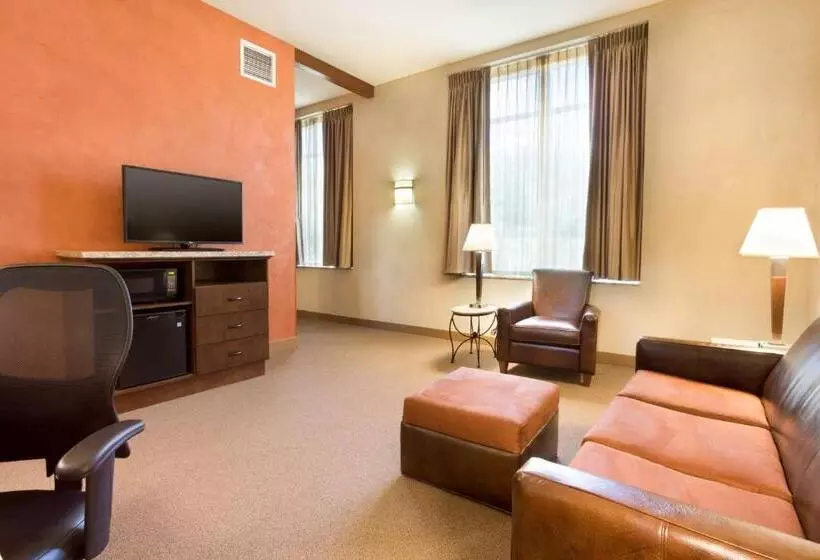 キングサイズベッドのスイートルーム, Drury Plaza Hotel In Santa Fe