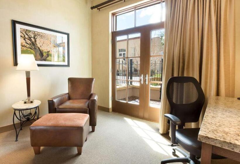 Номер Deluxe с Террасой, Drury Plaza Hotel In Santa Fe