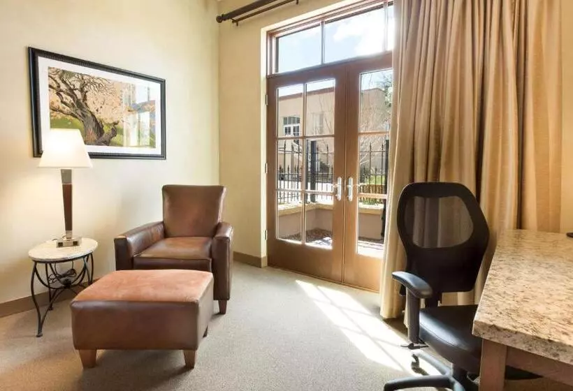 テラス付きデラックスルーム, Drury Plaza Hotel In Santa Fe