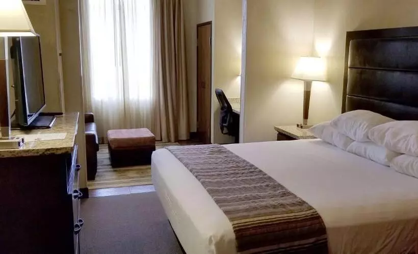 キングサイズベッドのスーペリアルーム, Drury Plaza Hotel In Santa Fe
