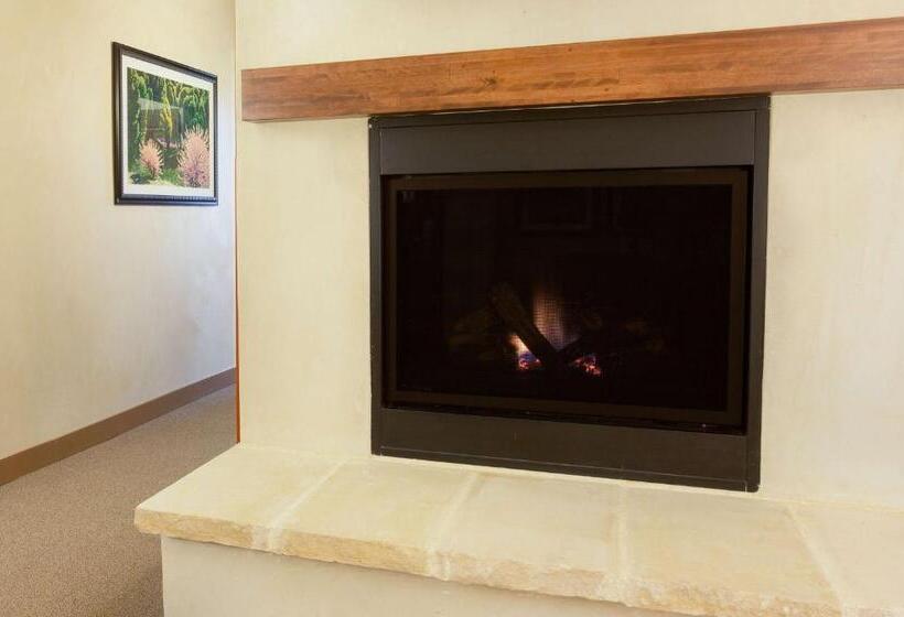 غرفة سوبيريور سرير كينج, Drury Plaza Hotel In Santa Fe