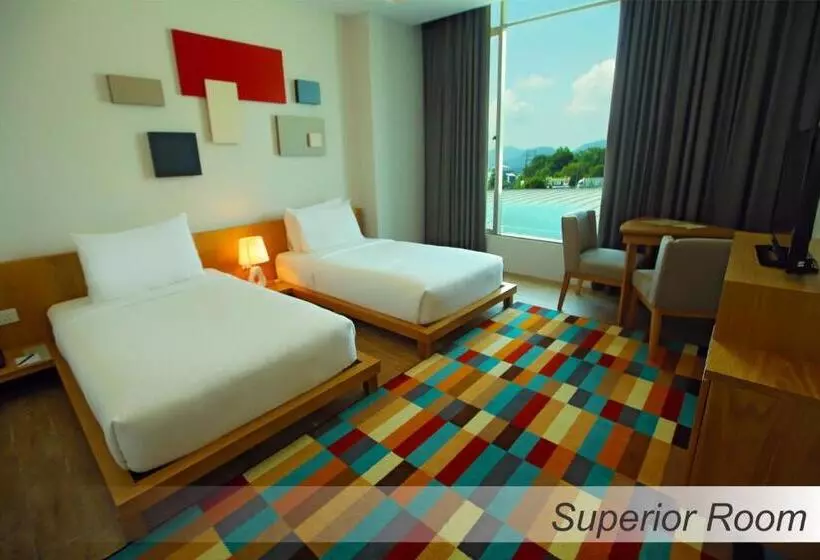 Superior-Zimmer, Casuarina@meru