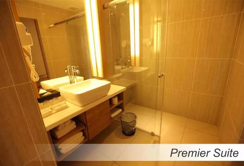 Premium Suite, Casuarina@meru