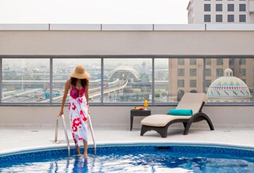 Люкс Deluxe 2 Спальни, Flora Al Barsha Hotel At The Mall