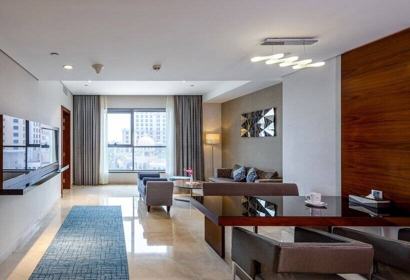 سوییت اجرایی, Flora Al Barsha Hotel At The Mall