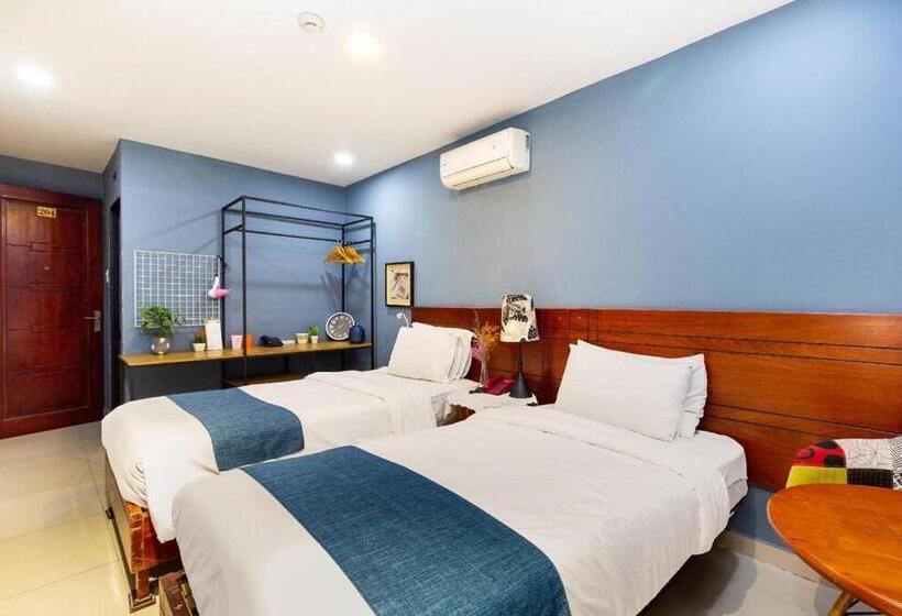 اتاق سوپریور سه تخته, Vintage Park View Hotel & Spa   Hoang Phi