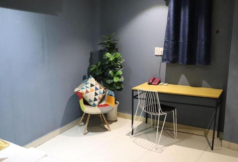 اتاق لوکس با تخت بزرگ, Vintage Park View Hotel & Spa   Hoang Phi