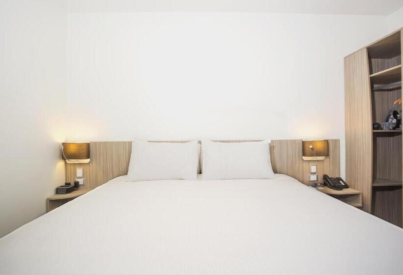 キングサイズベッドのスタンダードルーム, Ibis Mackay